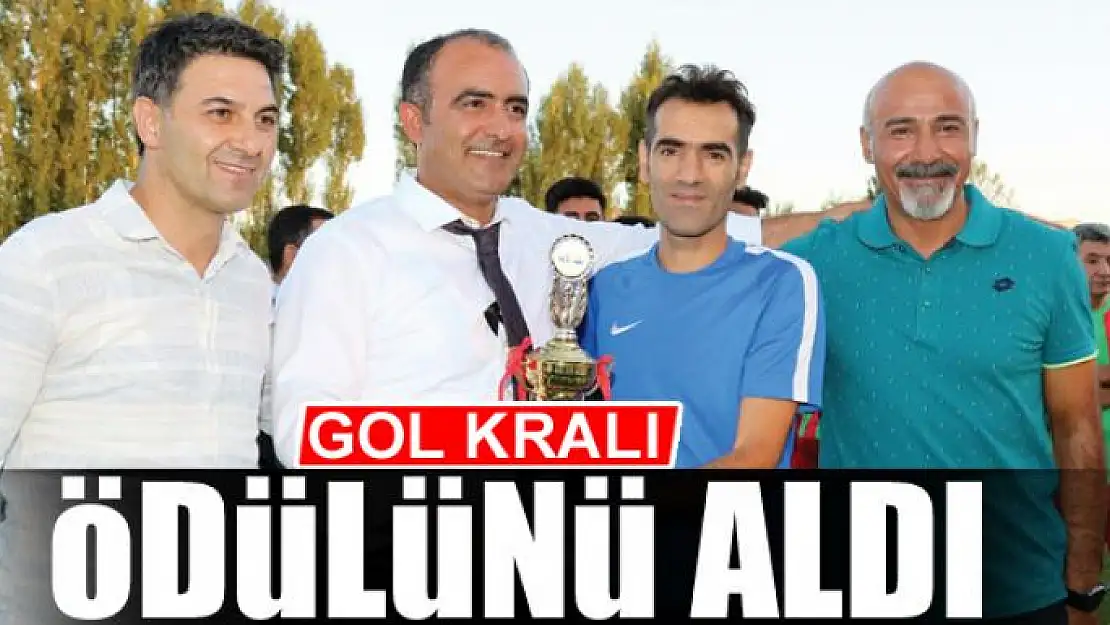 GOL KRALI ÖDÜLÜNÜ ALDI 