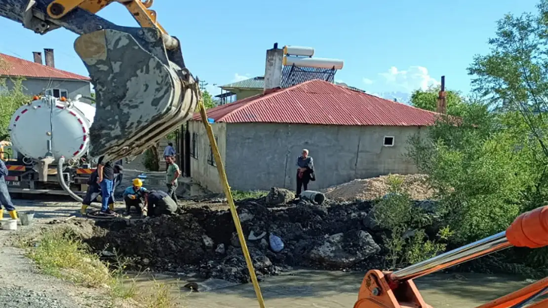 VASKİ'den kanalizasyon hattı şebeke onarım çalışmaları