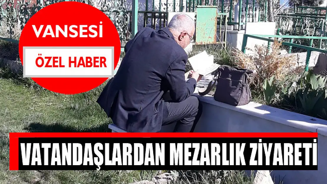 Vatandaşlardan mezarlık ziyareti