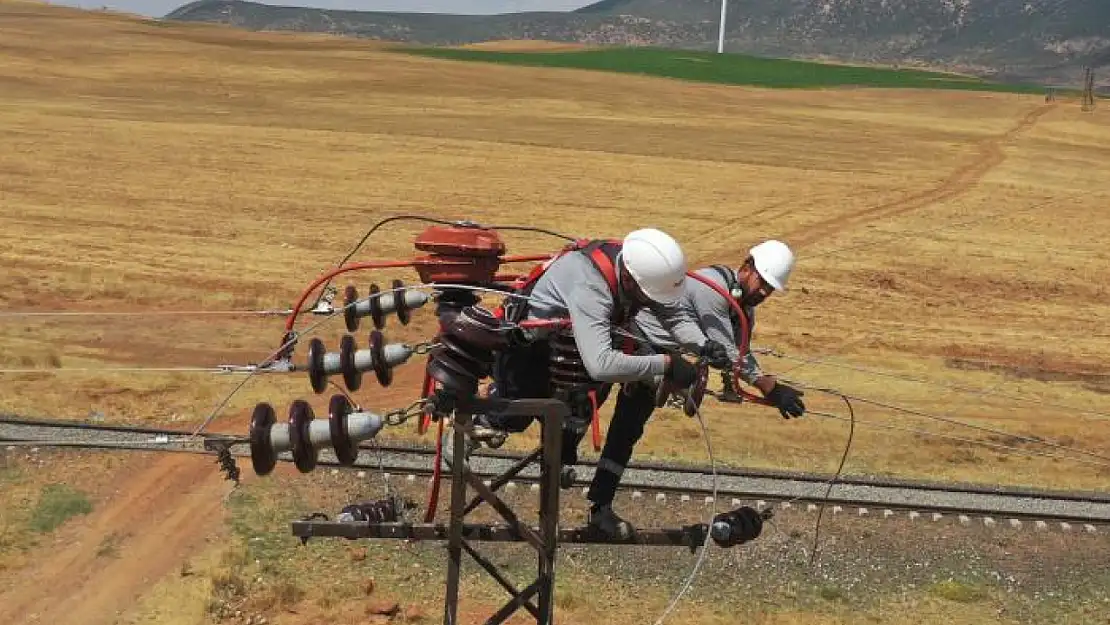 VEDAŞ, Bitlis'teki köy ve mezralarda çalışmalarını sürdürüyor