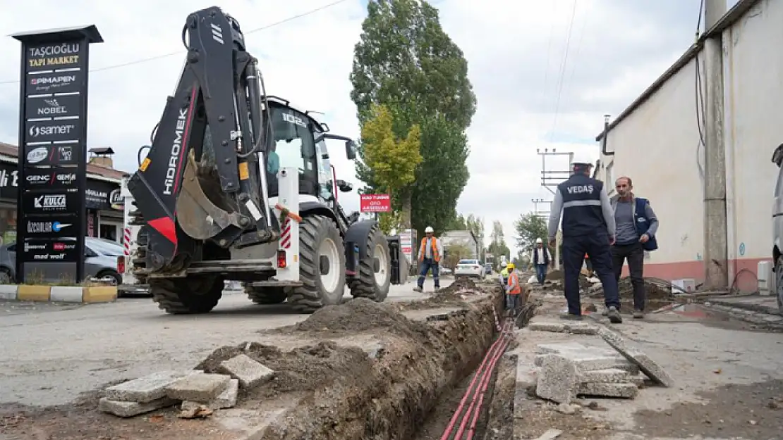 VEDAŞ elektrik şebekesini yer altına aldı