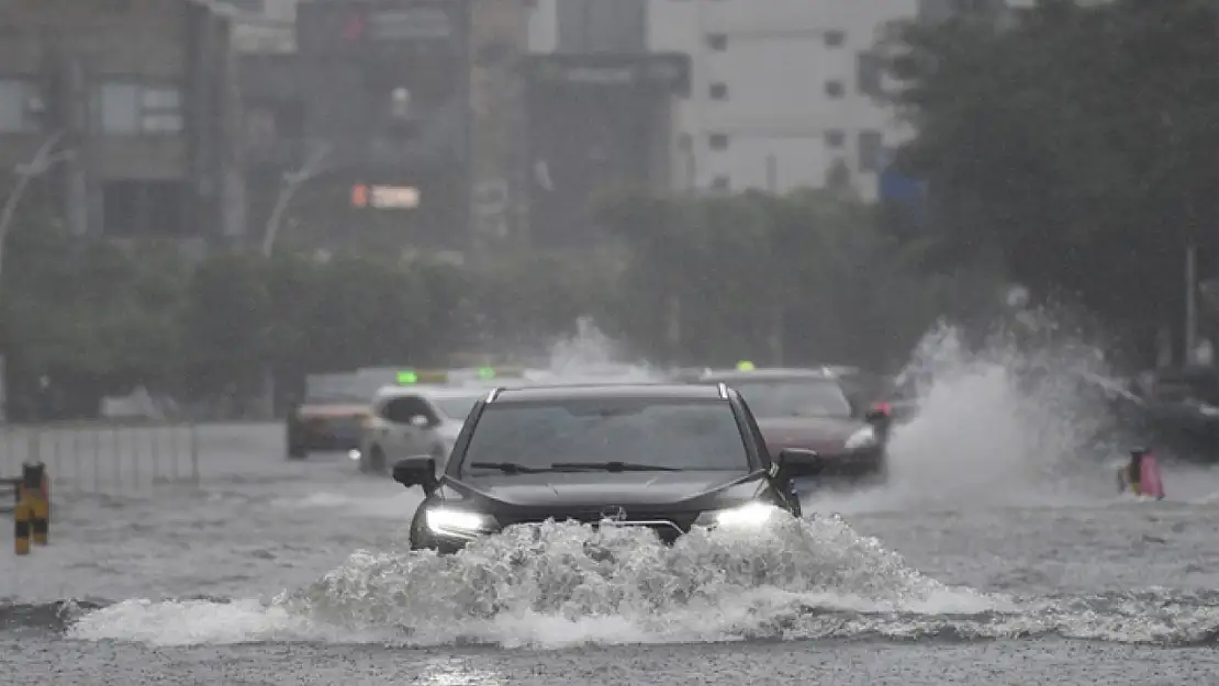 Wipha Tayfunu, Hong Kong'u ve Çin'i vurdu