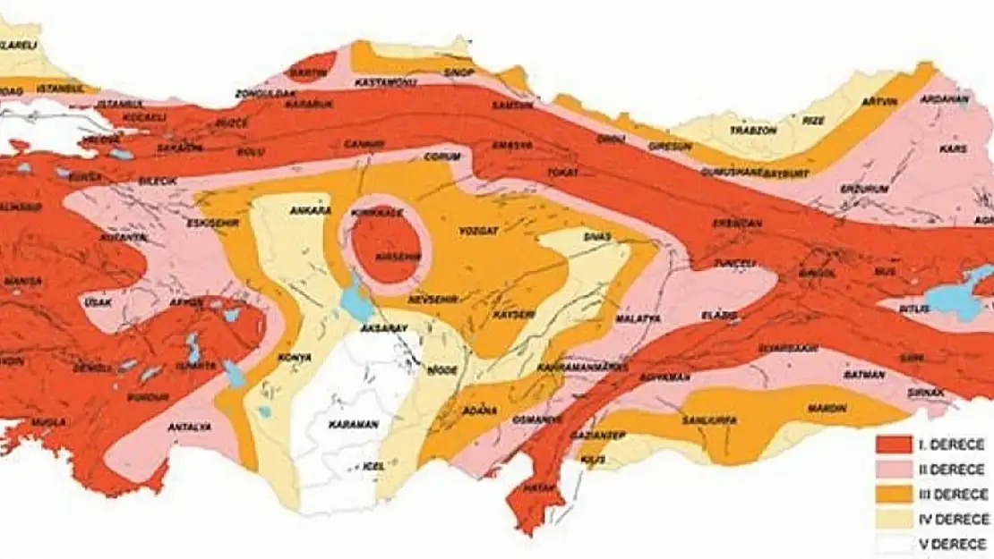 Yakınları oturan hemen uyarsın: Deprem uzmanı 8'lik deprem beklenen yerleri açıkladı!