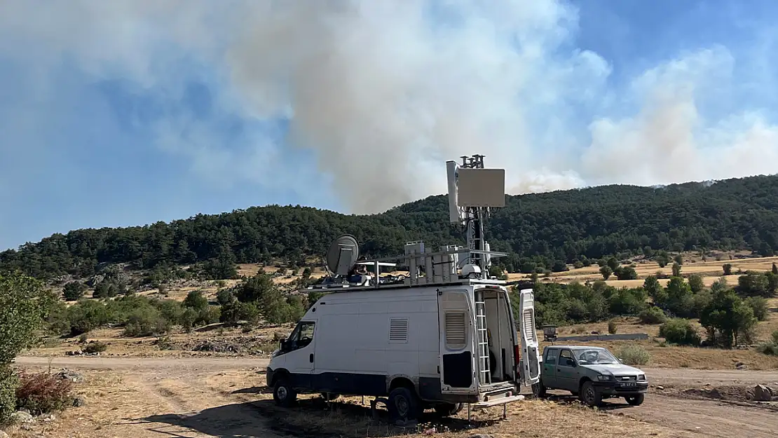 Yangın bölgesinde mobil baz istasyonu kuruldu