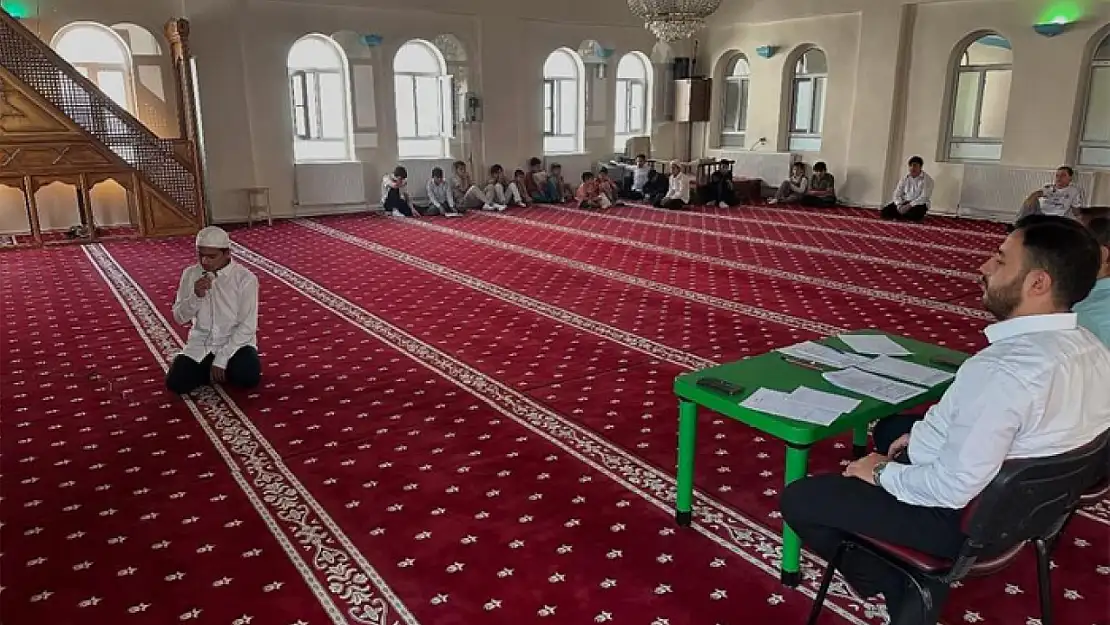 Yaz Kur'an kurslarında çifte yarışma heyecanı