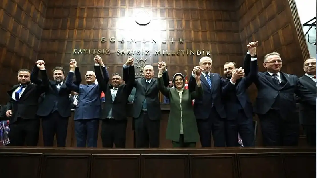 Yenikent Belediye Başkanı Öztürk, AK Parti'ye katıldı