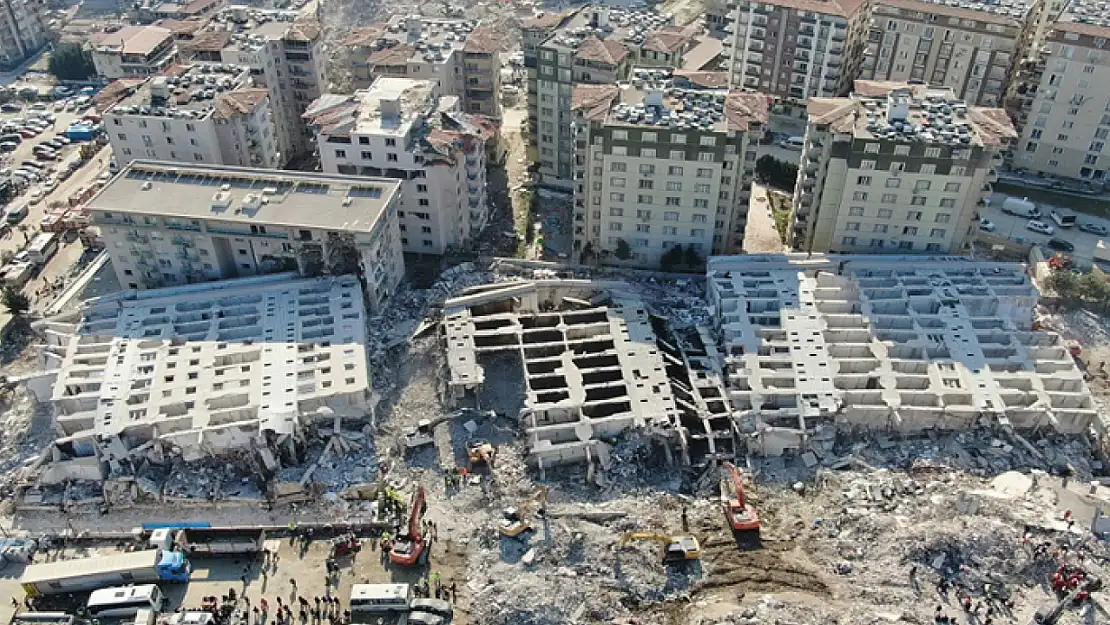 Yüzlerce kişiye mezar olan Rönesas Rezidans'ın 3. duruşması görüldü