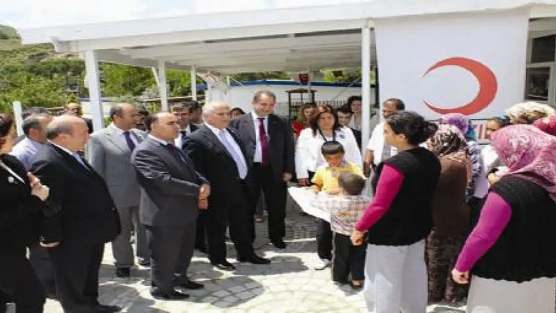 VAN'LI DEPREMZEDELERE ZİYARET