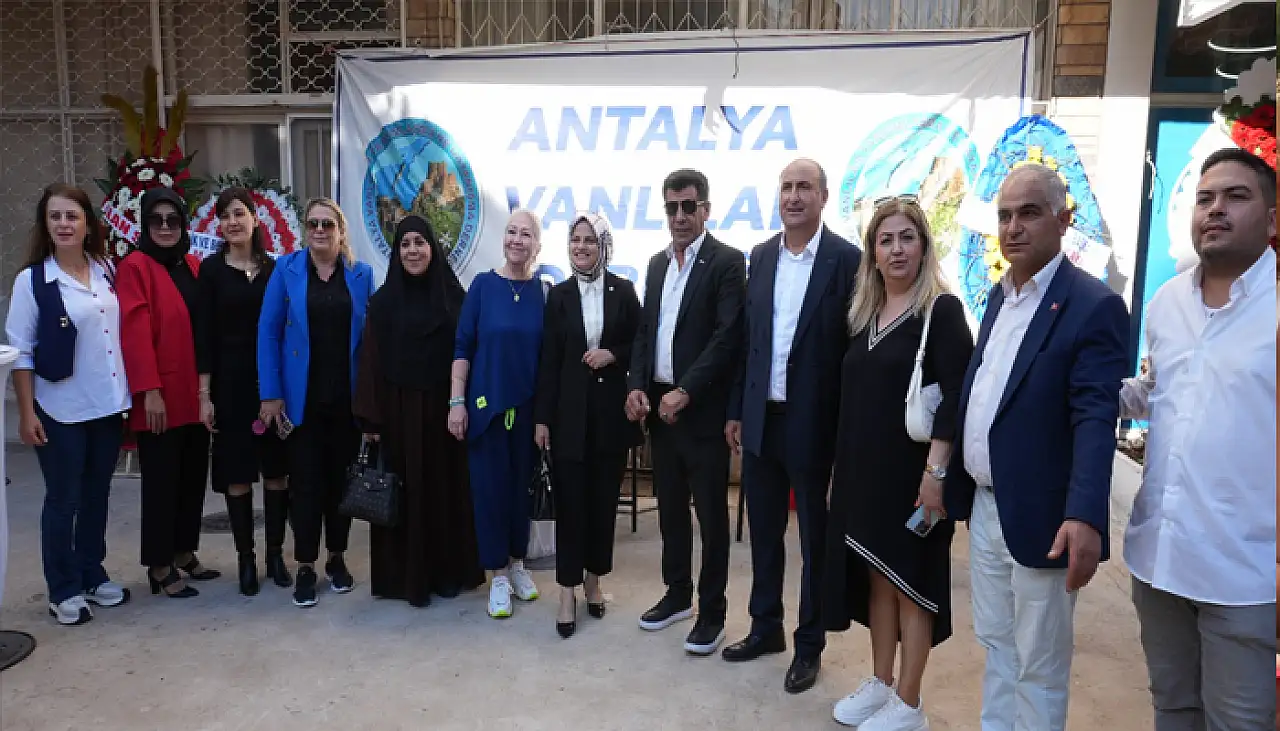Antalya Van Dernekleri tek çatı altında birleşti