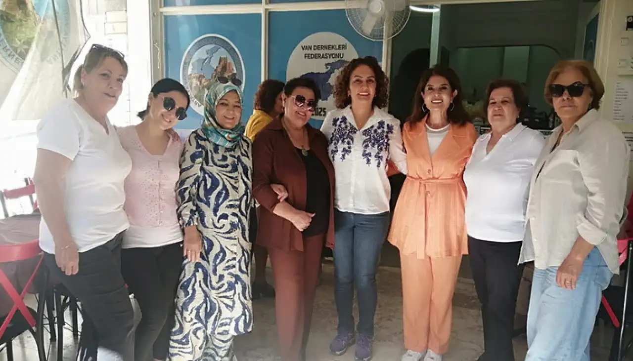 Antalya'da yaşayan Vanlılar sıla özlemini Van Kahvaltısında giderdi