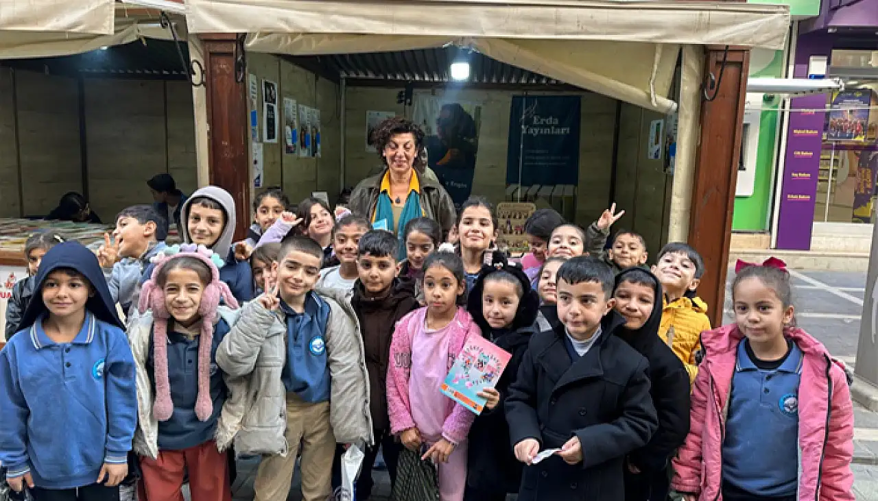 Erda Yayınları Yazarları Cizre Kitap Fuarı'nda okurlarıyla buluştu