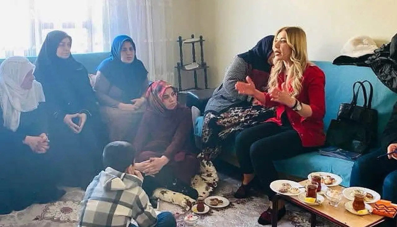 Aslan'dan hane ziyareti