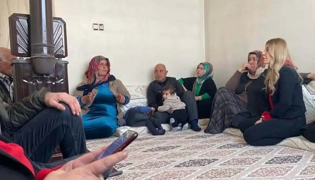 Aslan'dan hane ziyareti