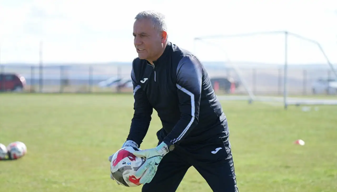 Kaleci antrenörü Burhan Kadem'in ilham veren futbol yolculuğu
