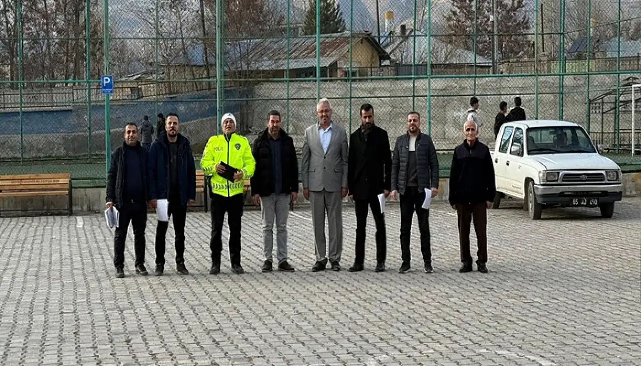 Şube müdürü Bütün'den okul servislerine yakın takip