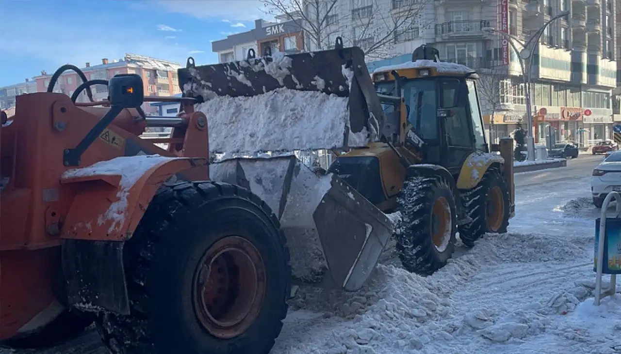 Macit: Erciş'te karla mücadele yükü ilçe belediyesinin omzunda