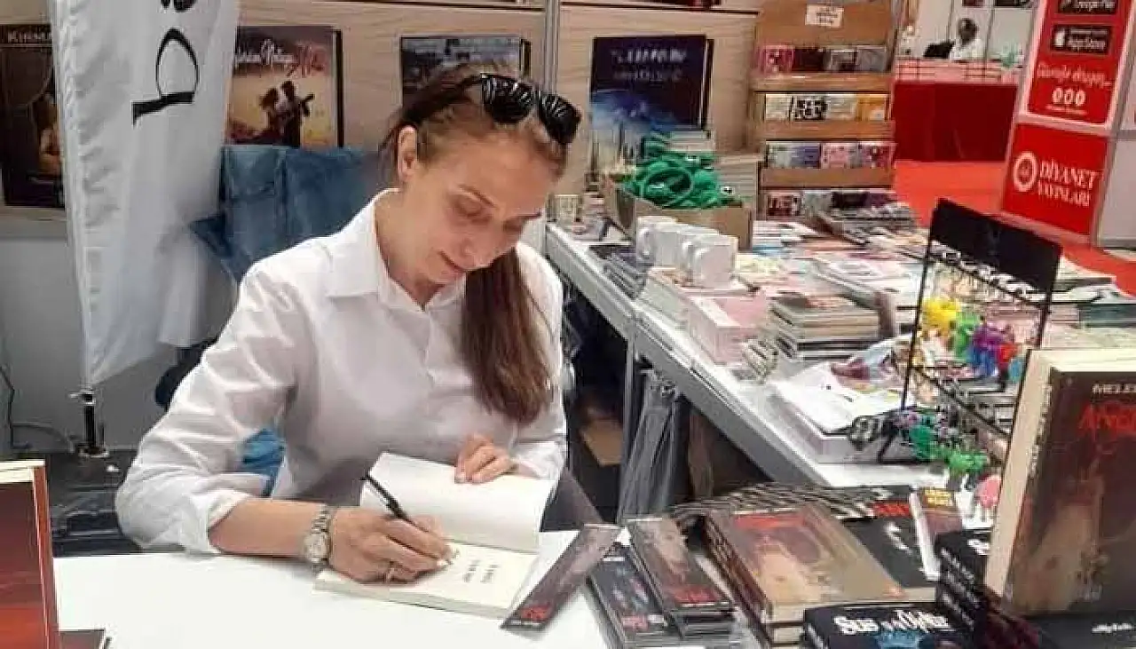 Mavi Şehrin Kalemleri