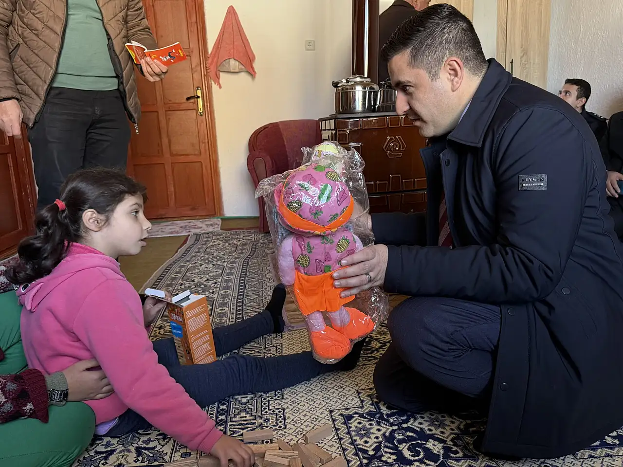 Kaymakam Rahmi Bulut'tan hane ziyareti