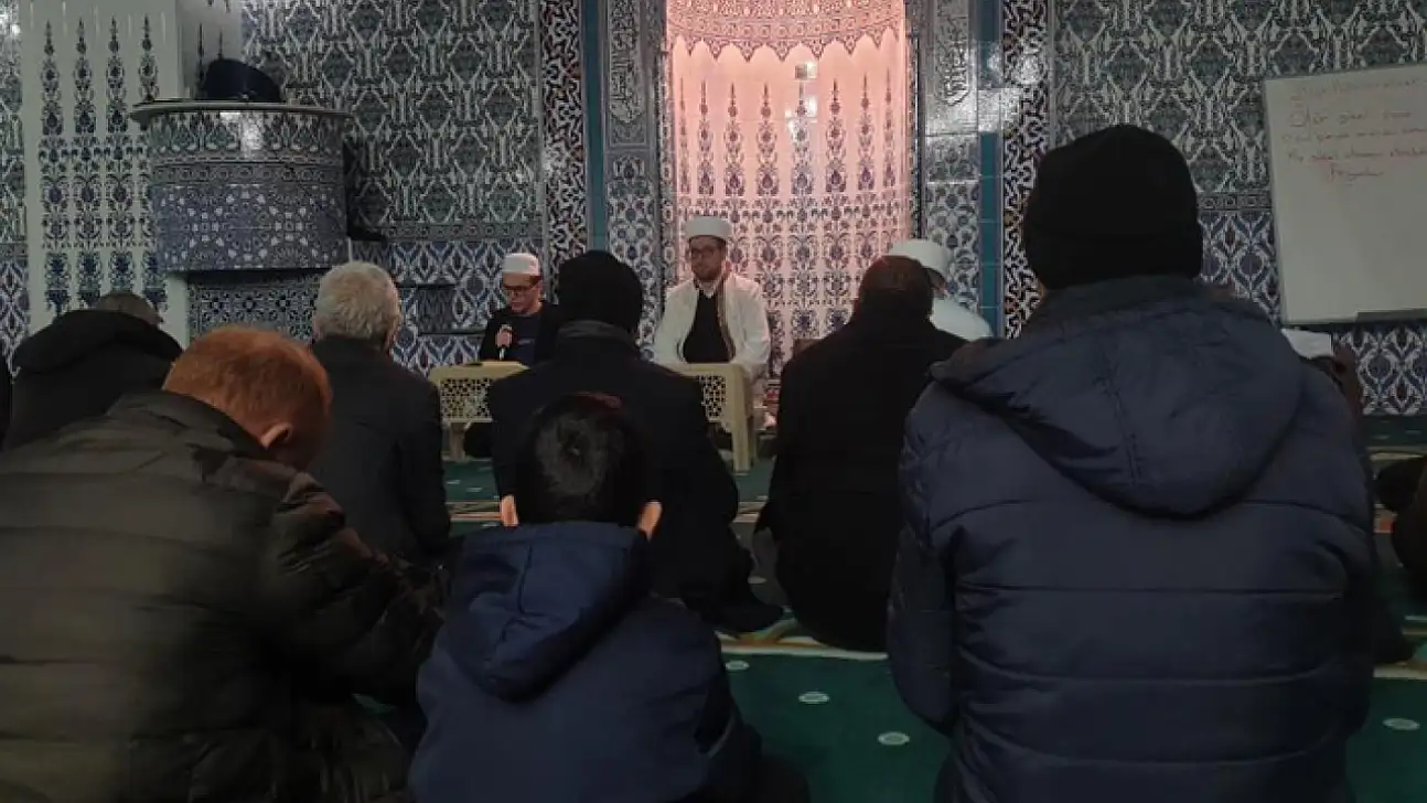 Başkale'de Miraç Kandili dualarla idrak edildi