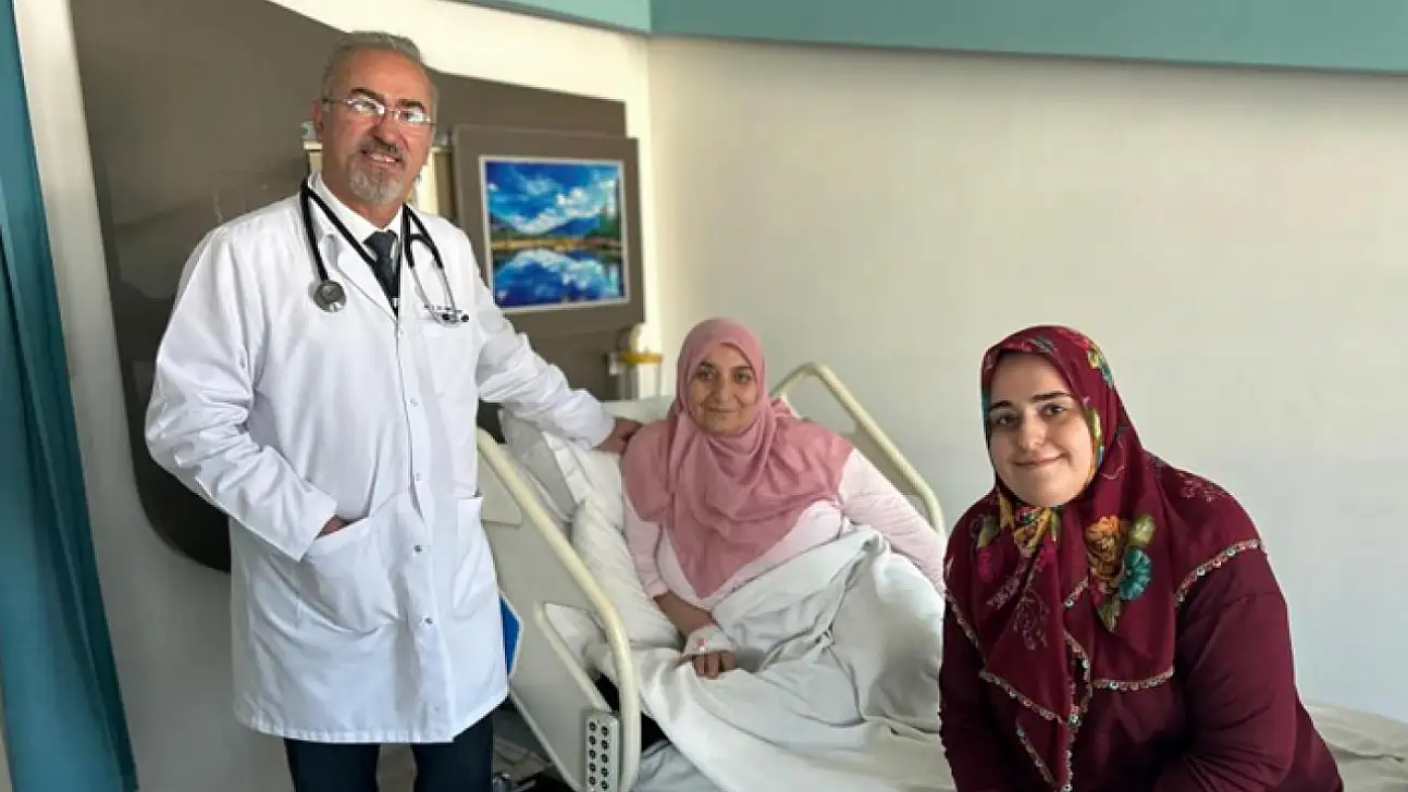 Gebelikte fark edilen şah damarı tümörü Van'da başarıyla alındı