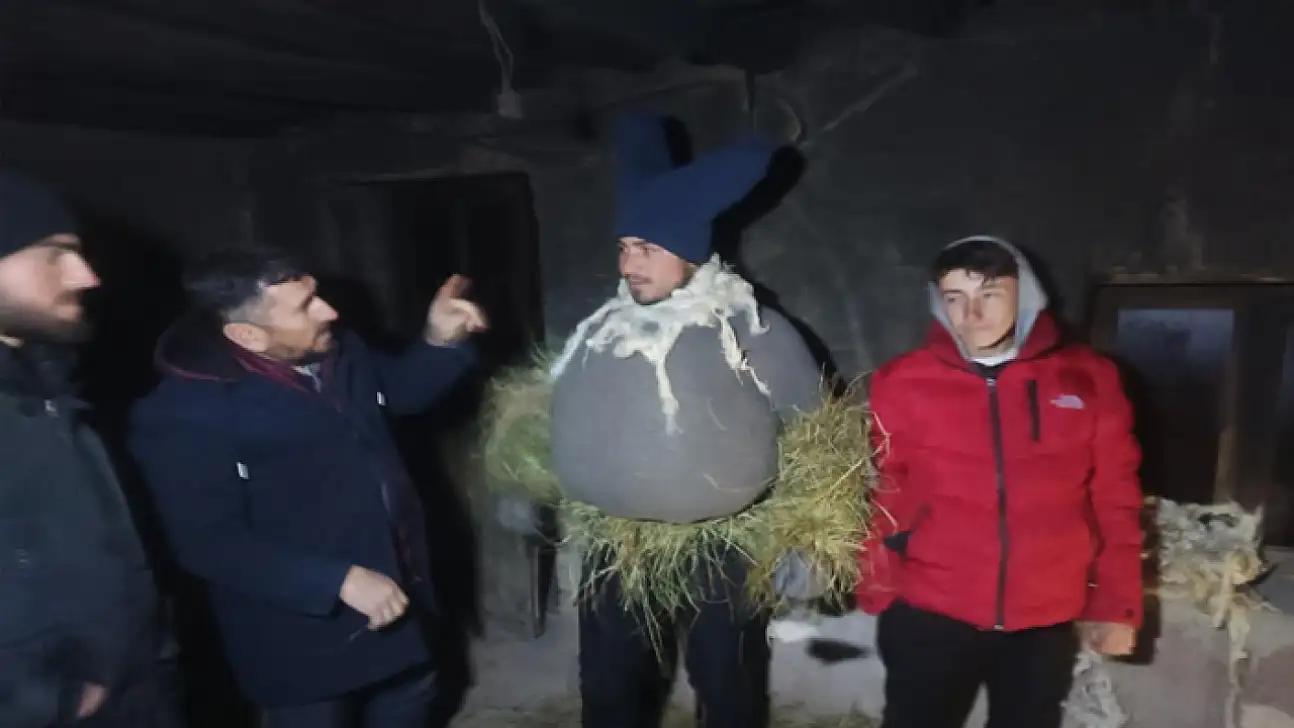 Van'da köylülerin kış eğlencesi 'köse-gelin' geleneği yaşatılıyor