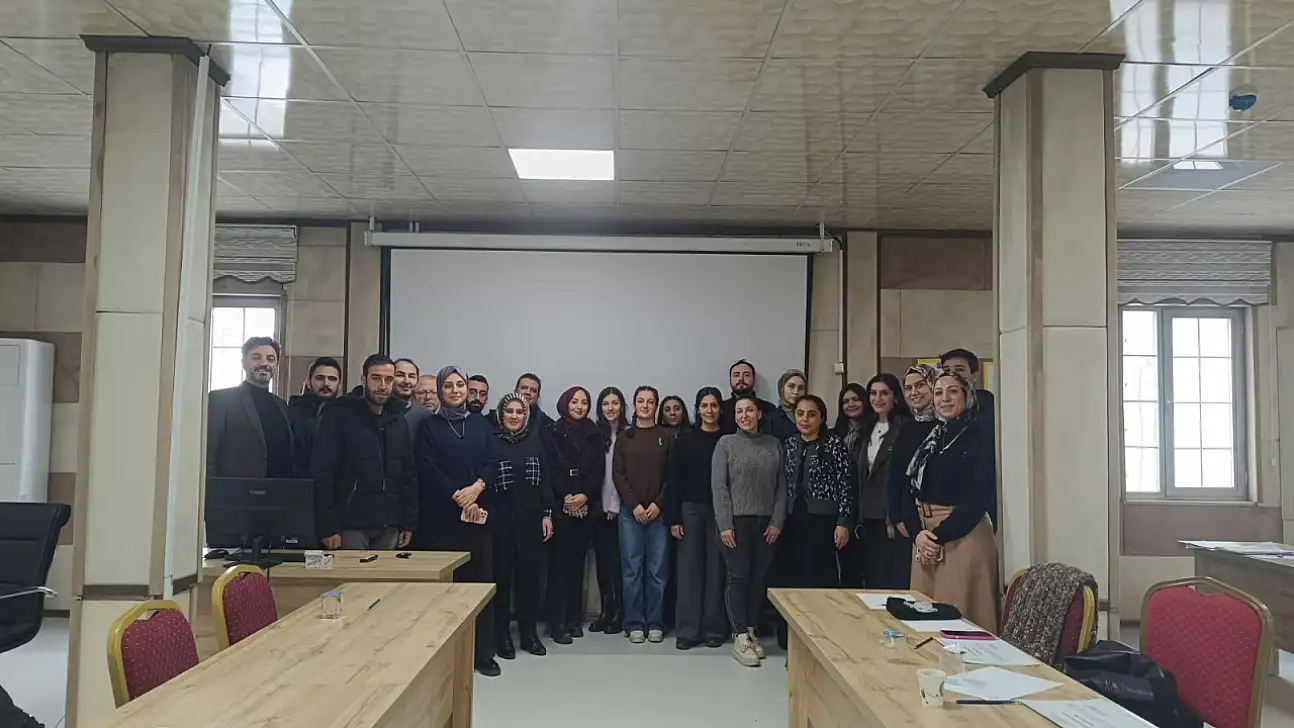 Van'da sağlık personeline birinci basamak sağlık hizmetleri temel eğitimi verildi