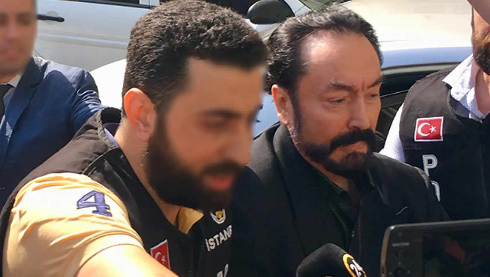 Adnan Oktar'ın 'güncel yapılanma' davasında ara karar: 4 sanığın tahliyesine karar verildi