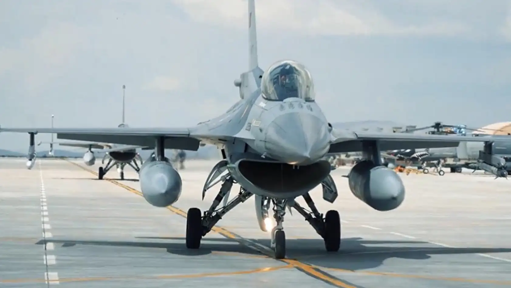 AESA Uçak Burun Radarı F-16'ya takıldı