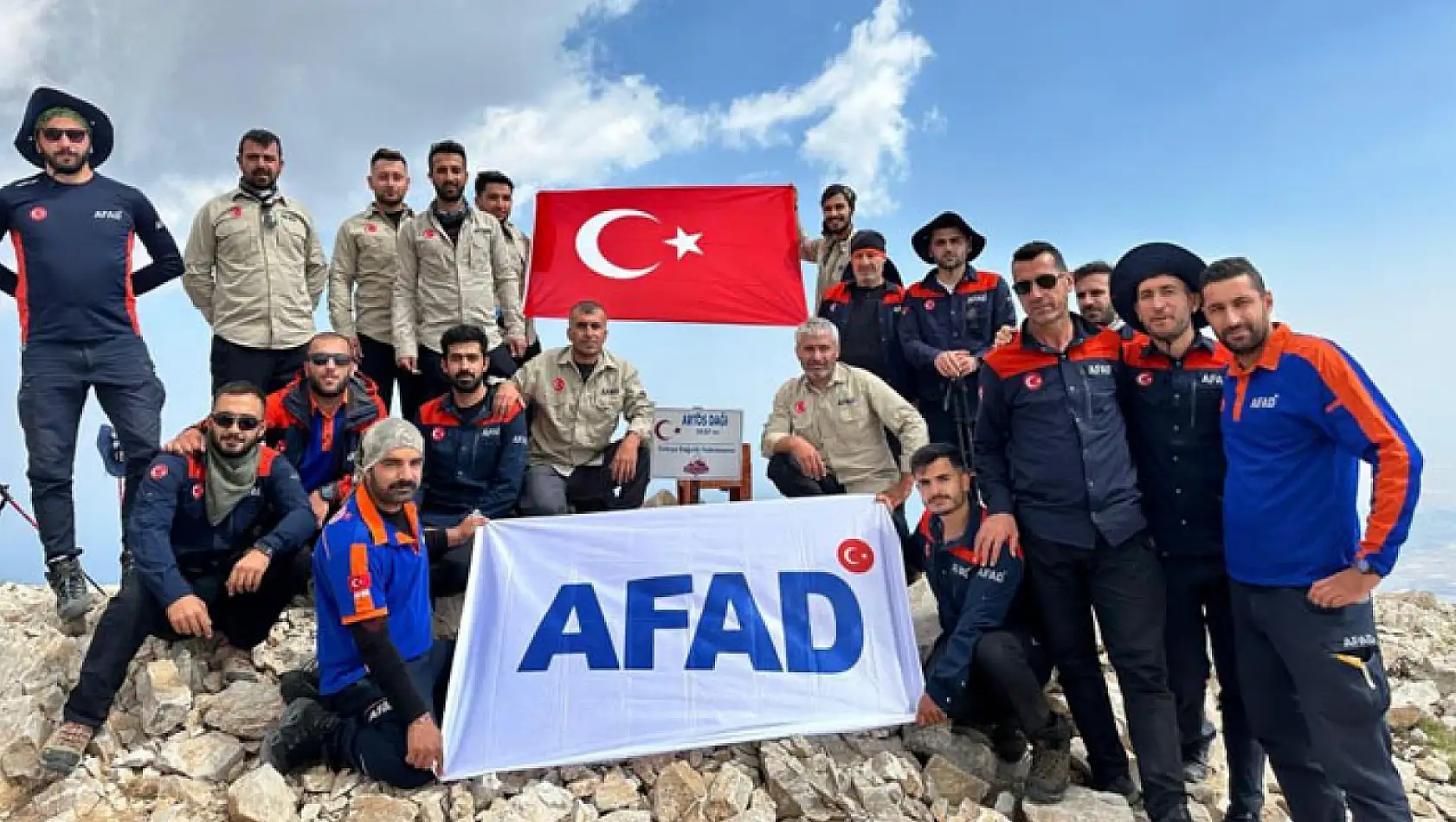 AFAD personeli Artos Dağı'na tırmandı