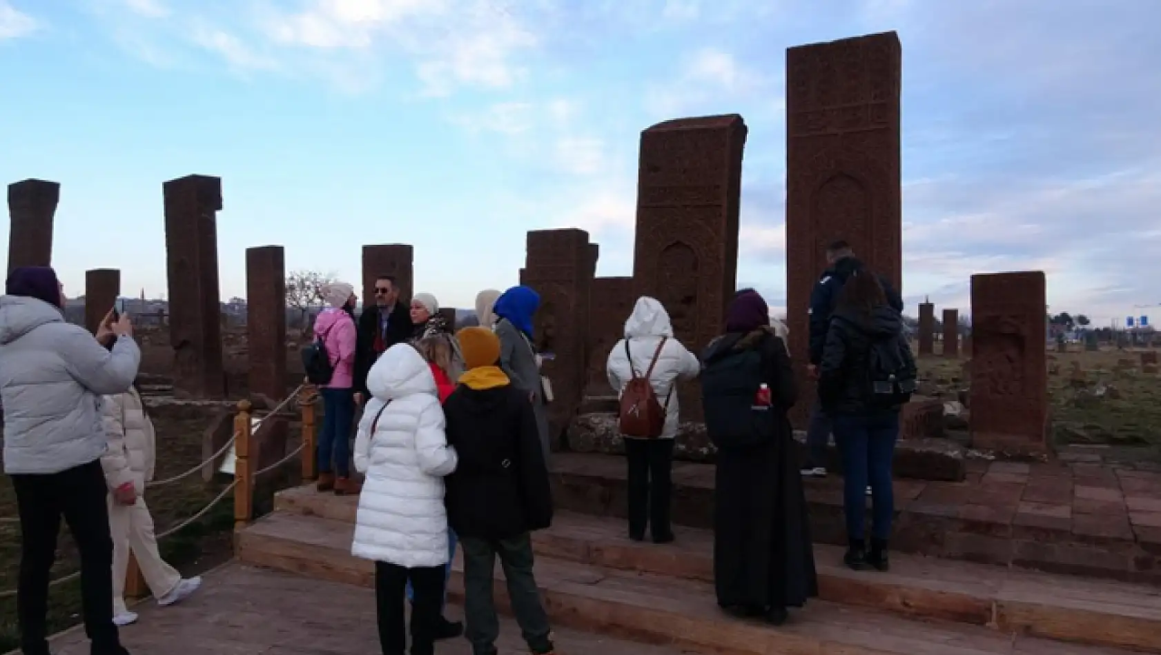 Ahlat'a yabancı ziyaretçi akını