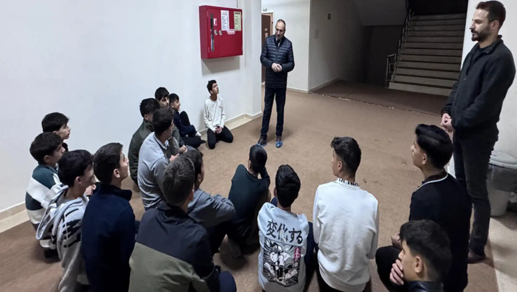 Alhan'dan Muradiye Anadolu Lisesi pansiyonuna ziyaret