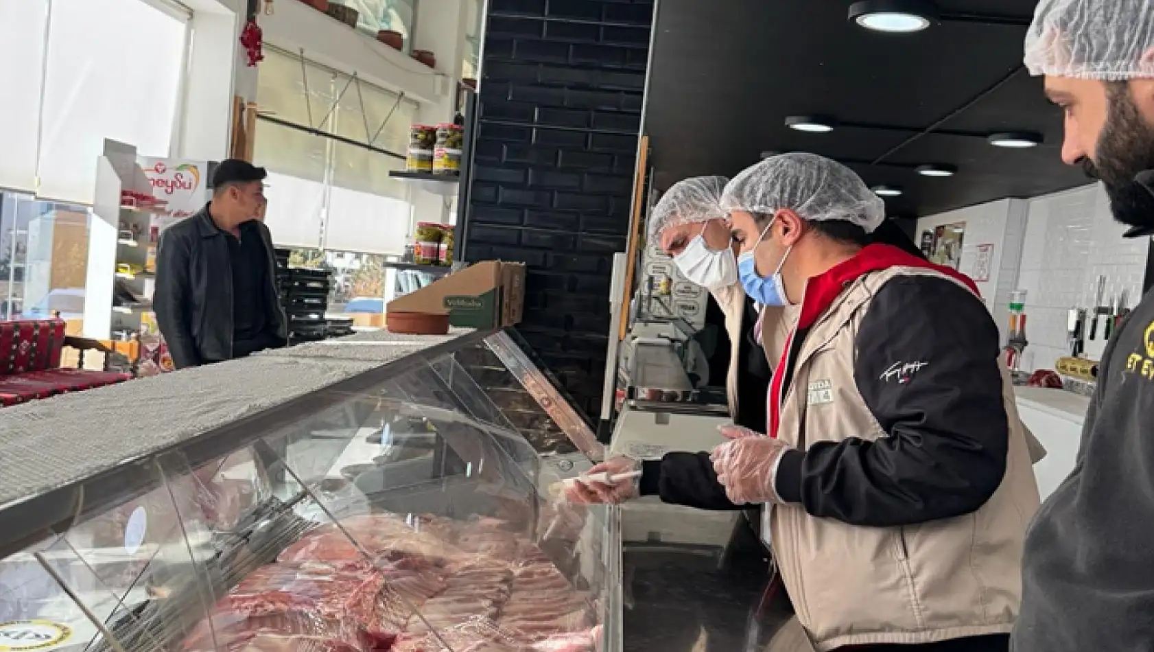 Artan gıda zehirlenmeleri üzerine Van'da denetimler sıklaştırıldı