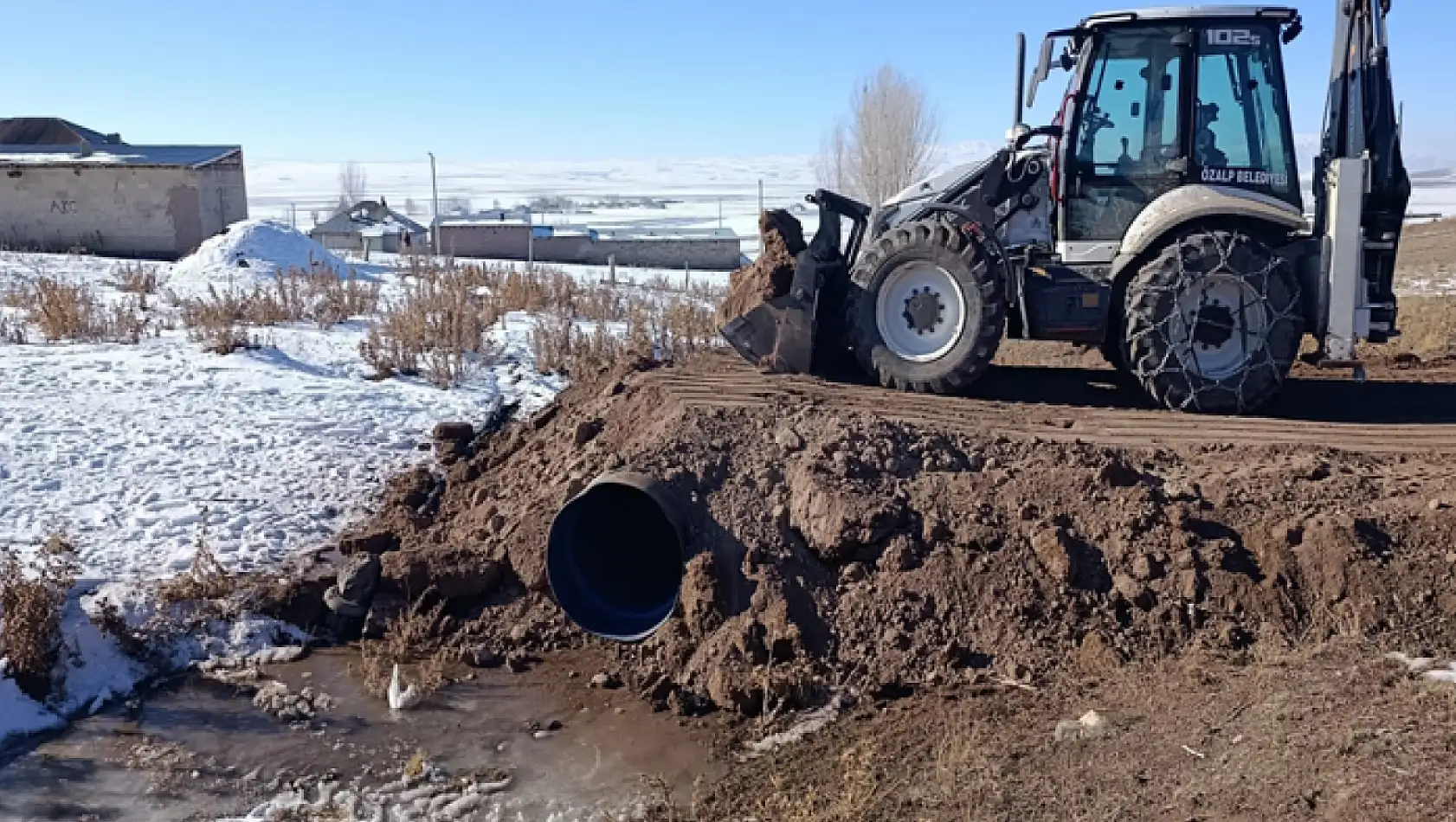 Aşağı Turgali Mahallesi'nde koruge boru çalışması