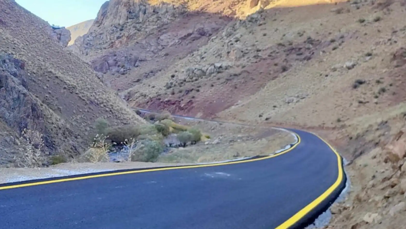 Asfaltlanan yollar yeni çehresine kavuşuyor