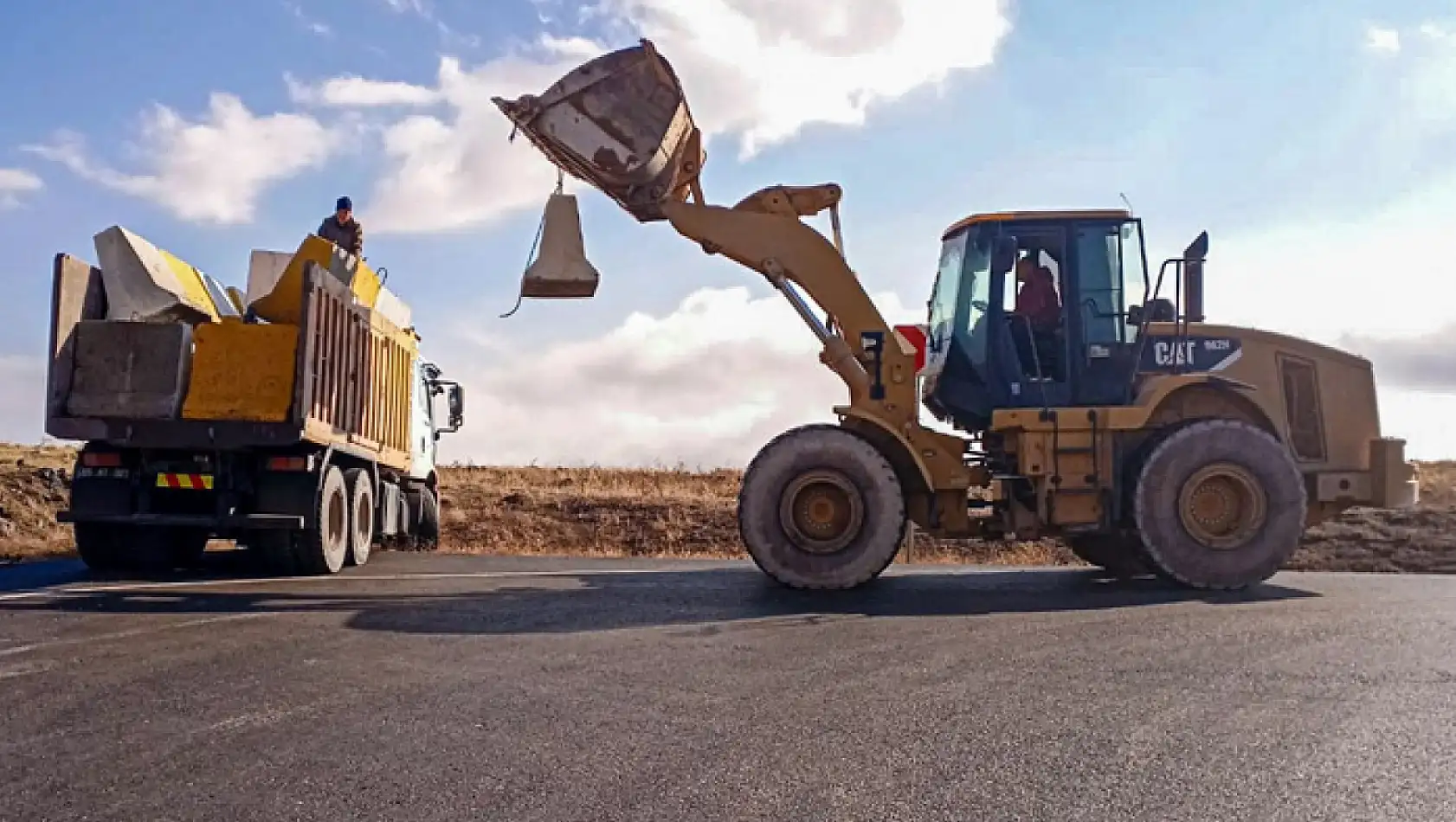 Büyükşehir Belediyesi güvenli yollar için çalışıyor