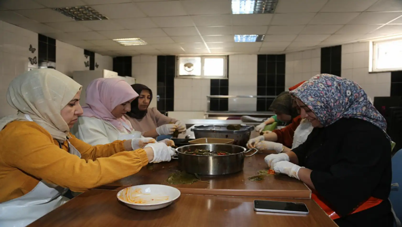 Büyükşehir Belediyesi kadınlar için meslek edindirme kurslarını genişletiyor