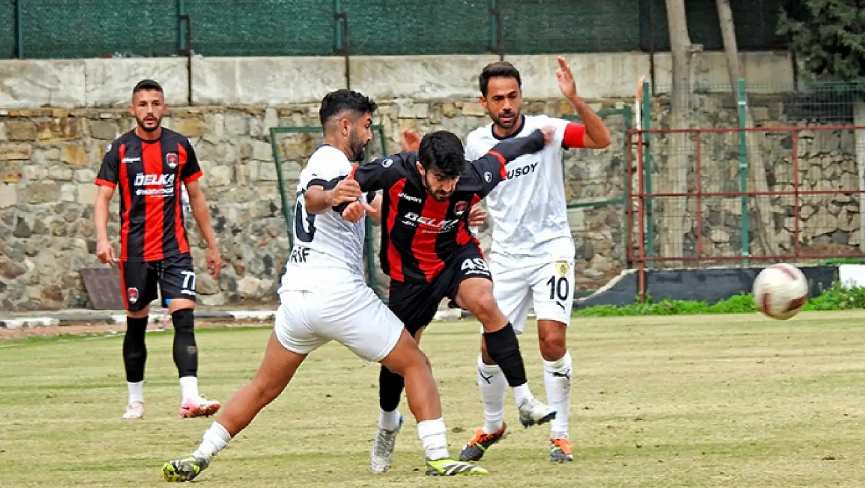 Çeşme Belediyespor sahasında 2-1 mağlup