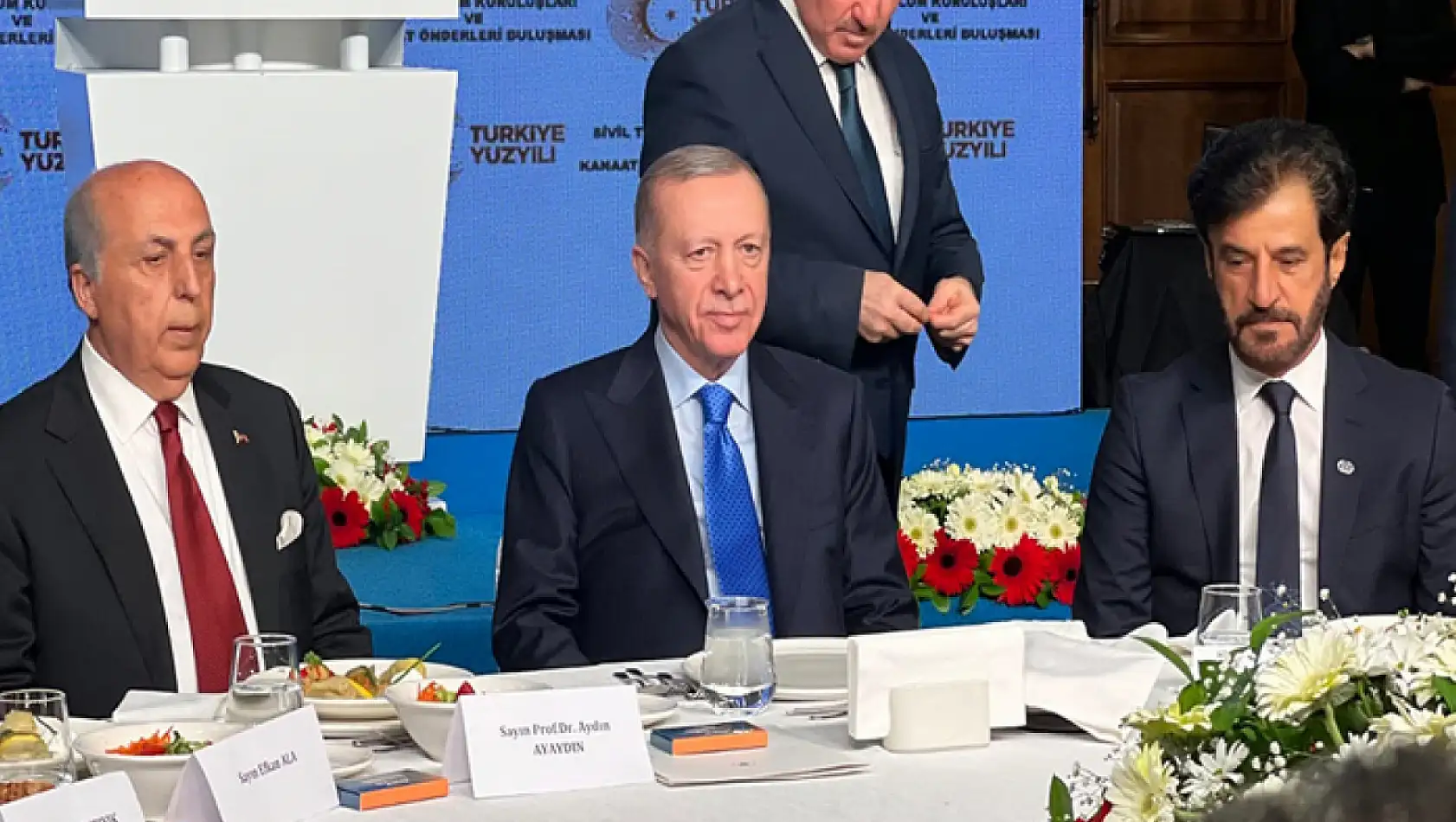 Cumhurbaşkanı Erdoğan: Büyüme tarafında olumlu tablo devam ediyor