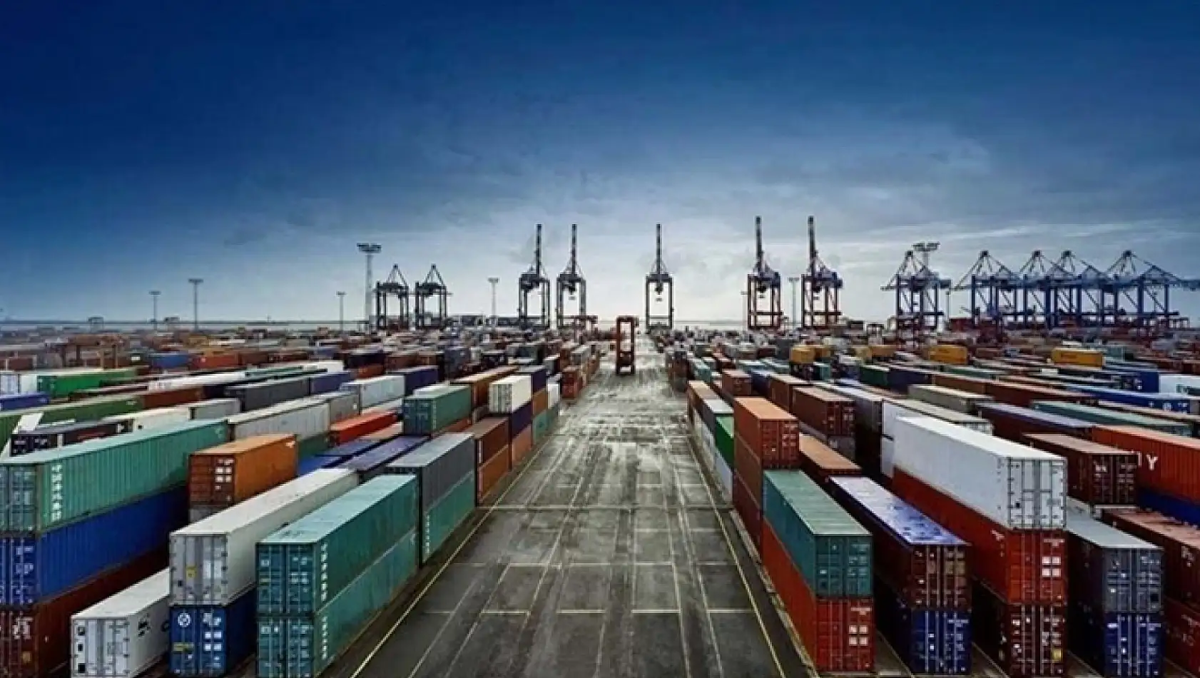 Dış ticaret açığı Nisan ayında yüzde 12,9 arttı