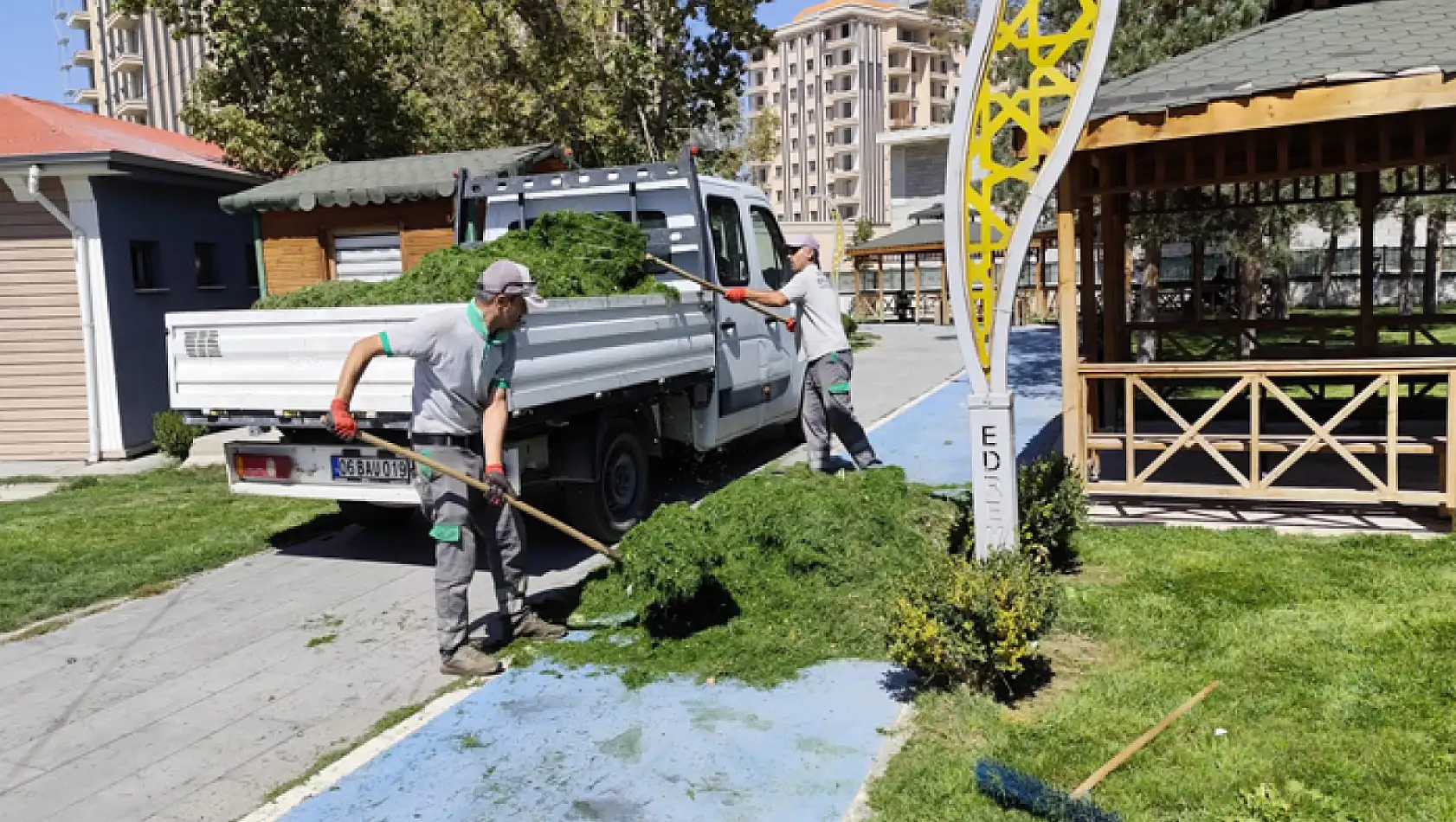 Edremit Belediyesi'nden bakım onarım çalışması