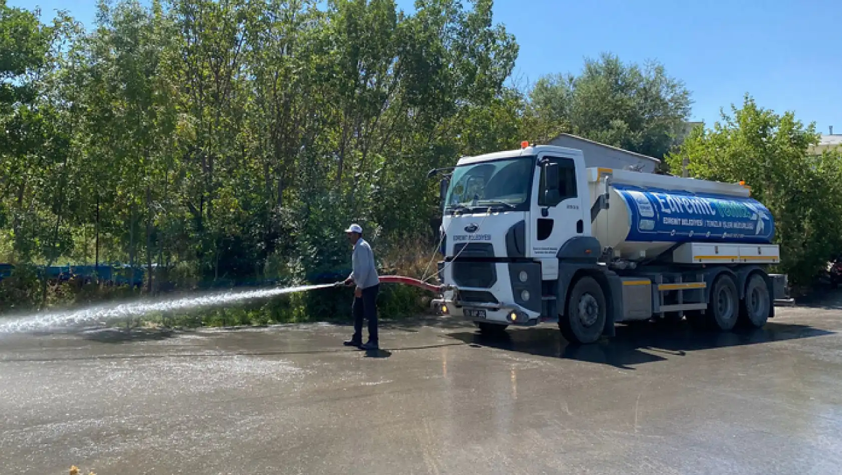 Edremit Belediyesi'nden temizlik seferberliği