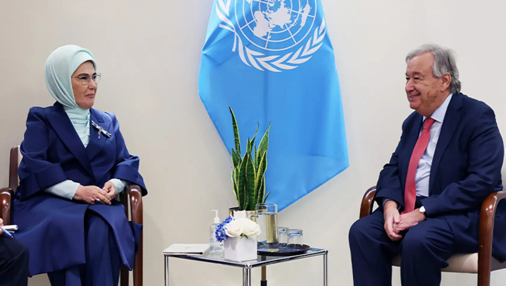 Emine Erdoğan, BM Genel Sekreteri Antonio Guterres'le görüştü