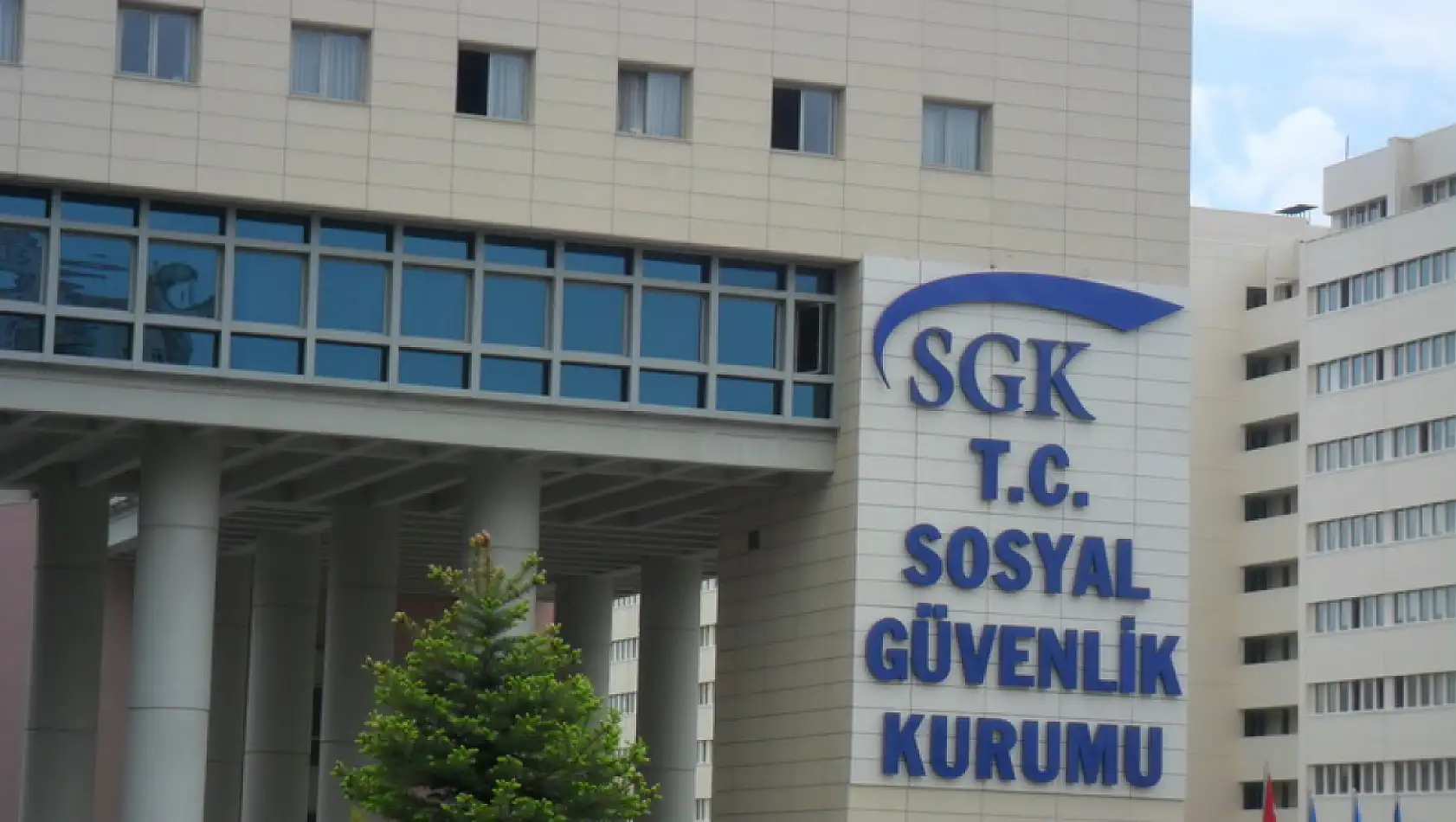 Erken emeklilik şansı geldi: SGK'dan flaş açıklama