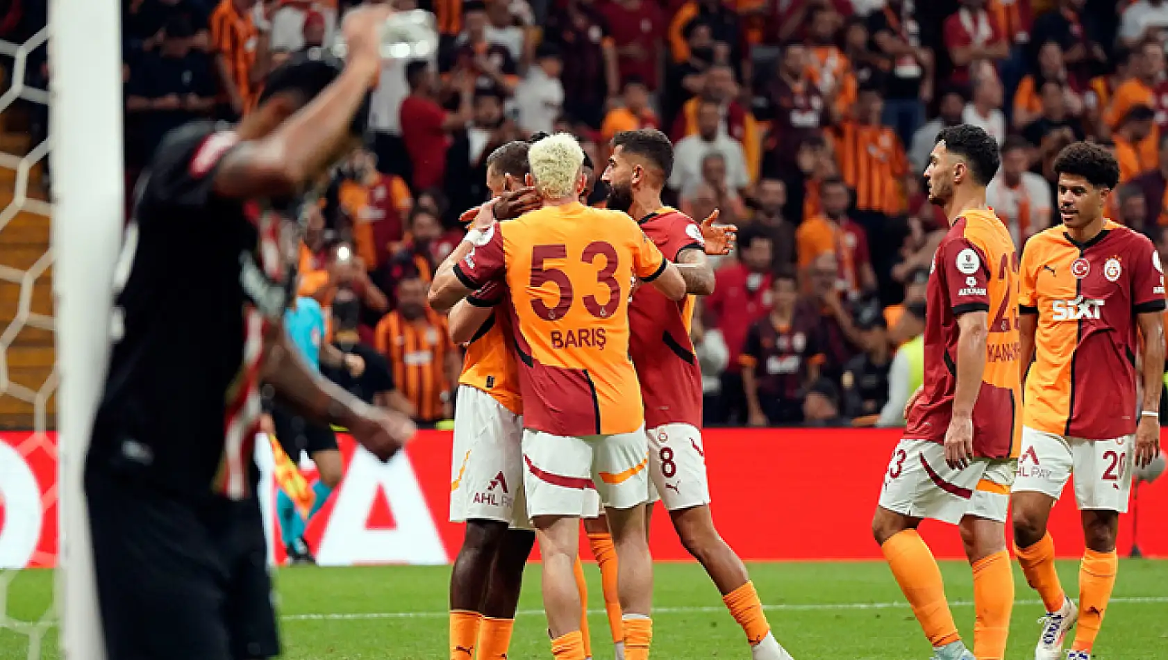 Galatasaray'da hedef derbiyi kazanıp, kayıpsız devam etmek