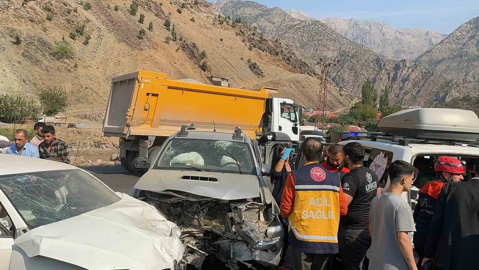 Hakkari-Çukurca yolunda feci kaza: 7 yaralı