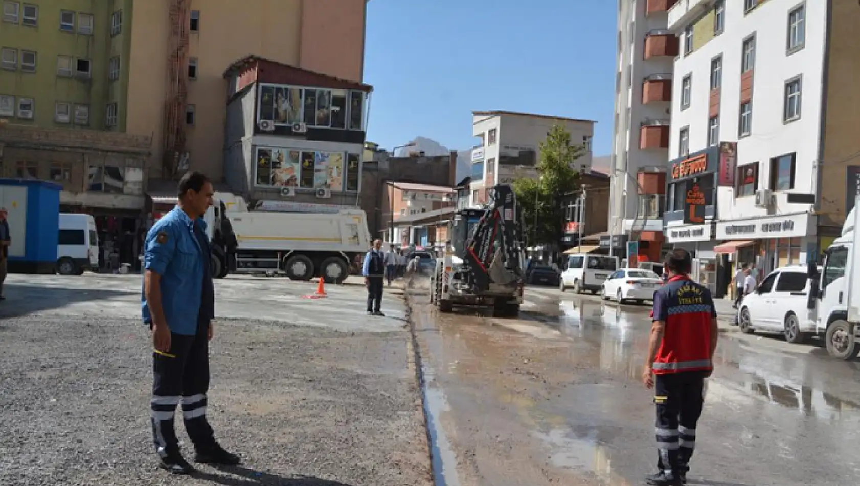 Hakkari'de işportacılar kendilerine ayrılan alanda çalışacak