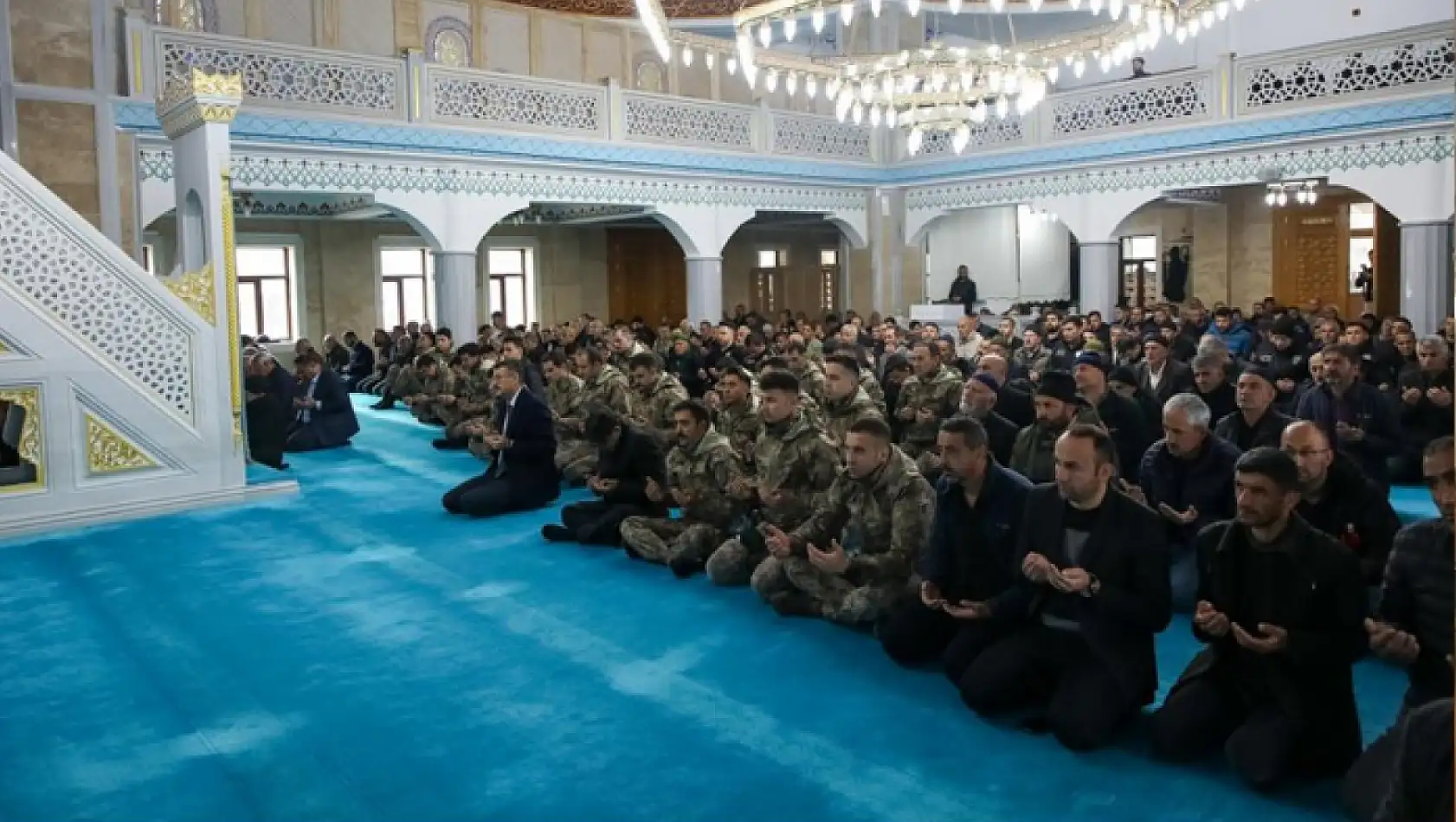 Hakkari'de şehitler için mevlit okutuldu