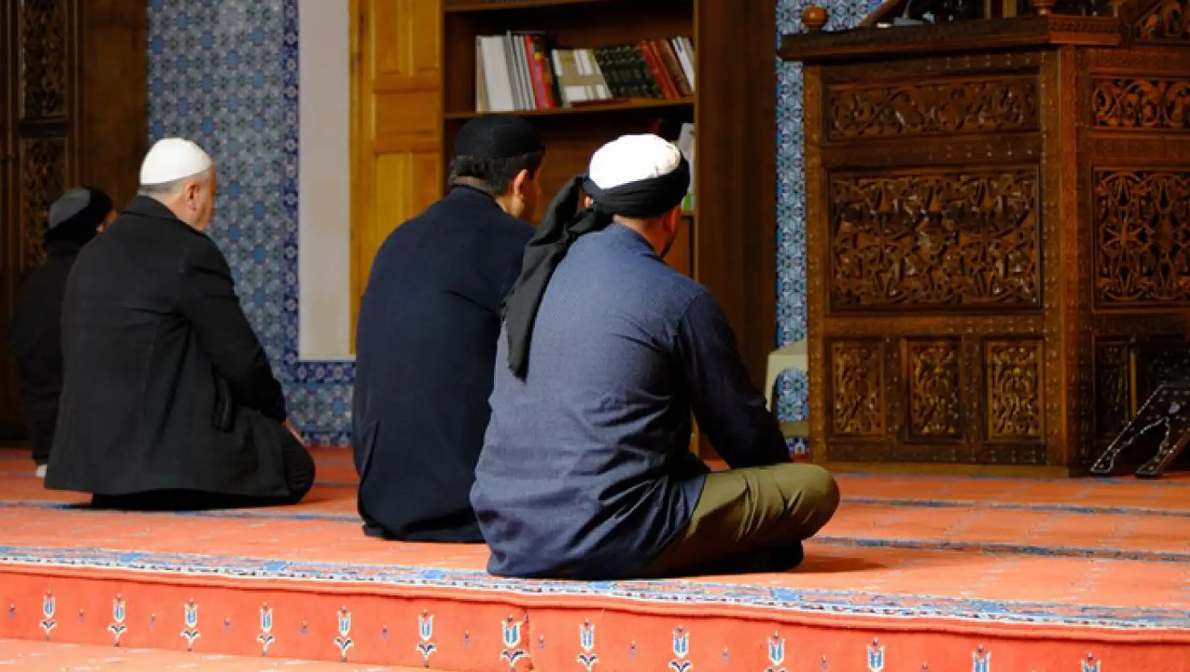 Hüsrev Paşa Camii'nde itikâf ibadeti