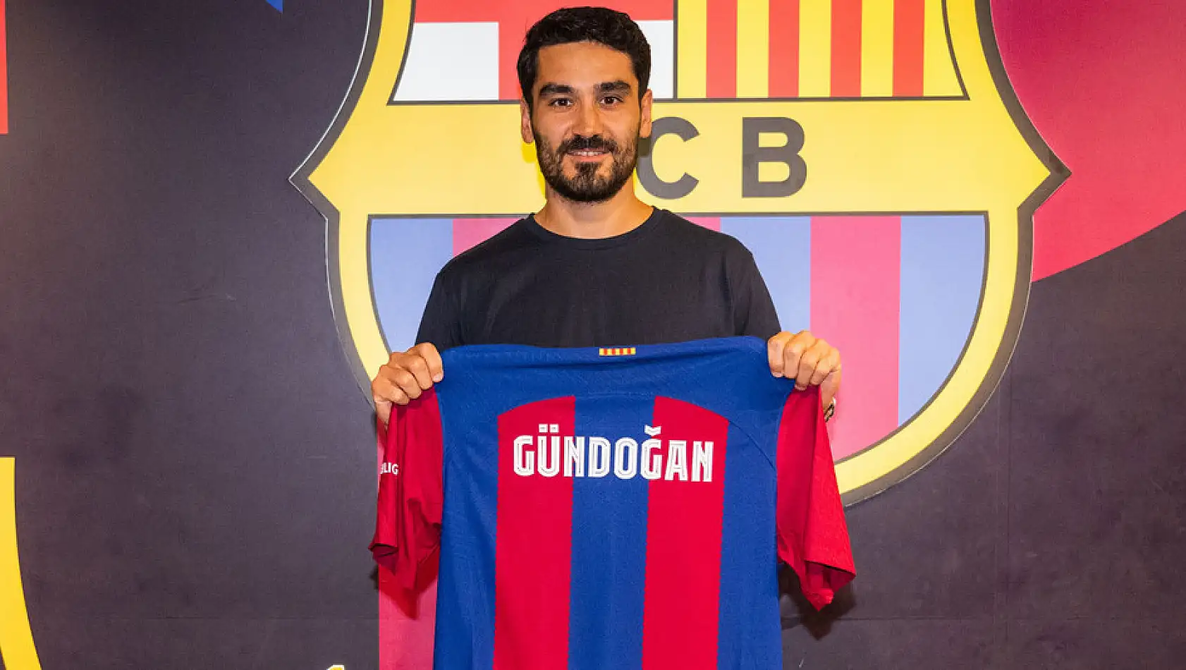 İlkay Gündoğan, Barcelona'ya imzayı attı