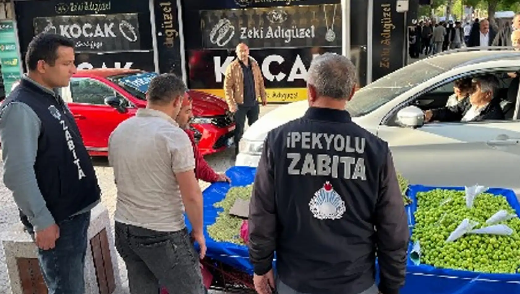 İpekyolu Belediyesi seyyar satıcıları kaldırıyor